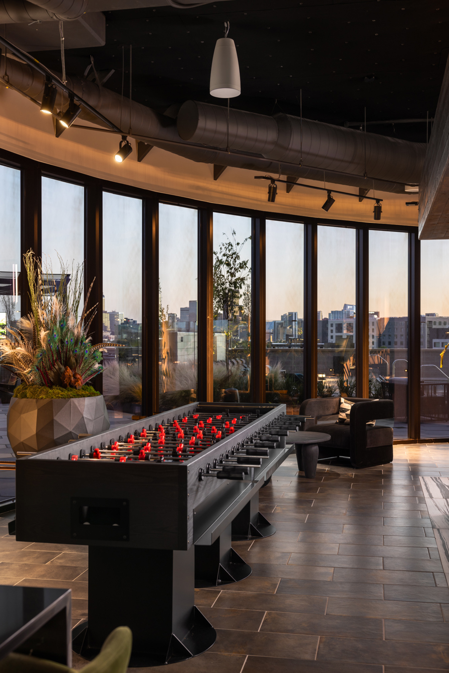 <p>Unforgettable<br><em>Amenities</em></p> <p>Unforgettable<br><em>Amenities</em></p>